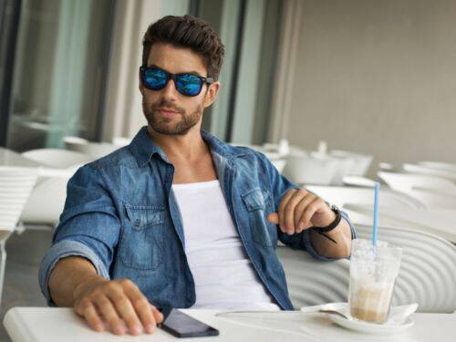 Jak wybrać najlepsze okulary przeciwsłoneczne dla mężczyzn: Przewodnik, który pomoże Ci się wyróżnić